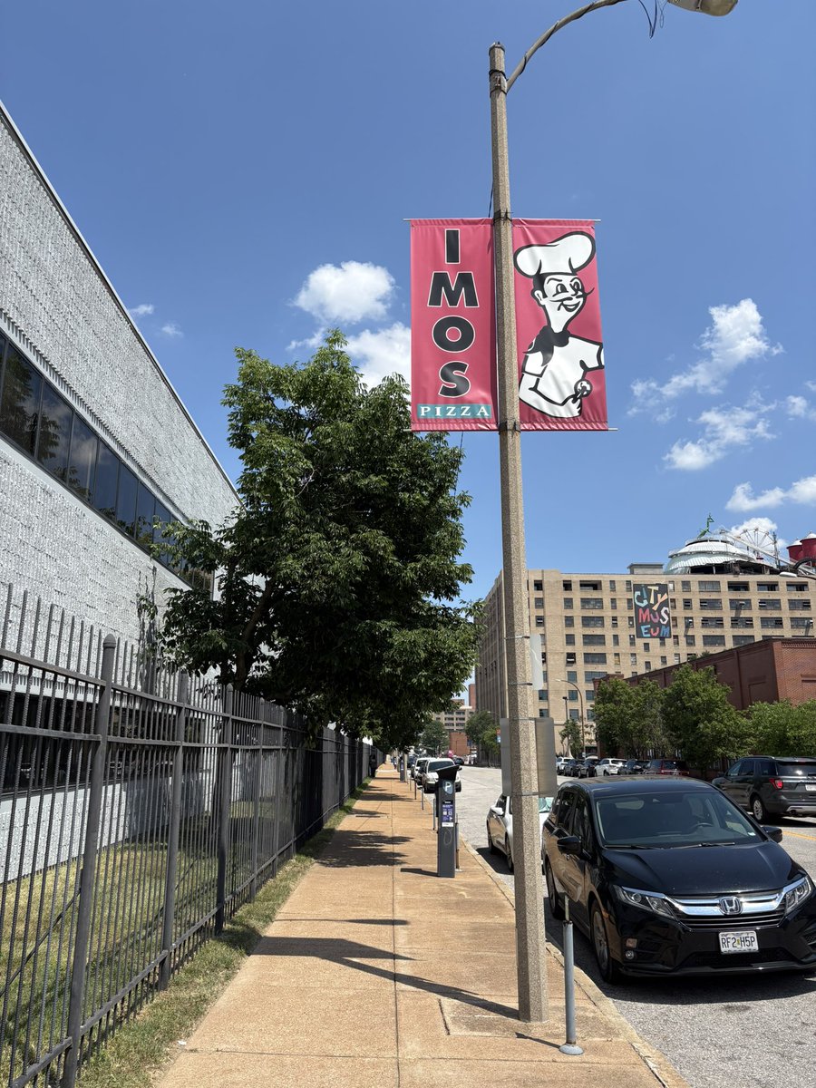 IMO’S Pizza in St. Louis 🔥🔥

I’m a fan....<a href="/DrewHanlen/">Drew Hanlen</a> <a href="/jaytatum0/">Jayson Tatum</a>