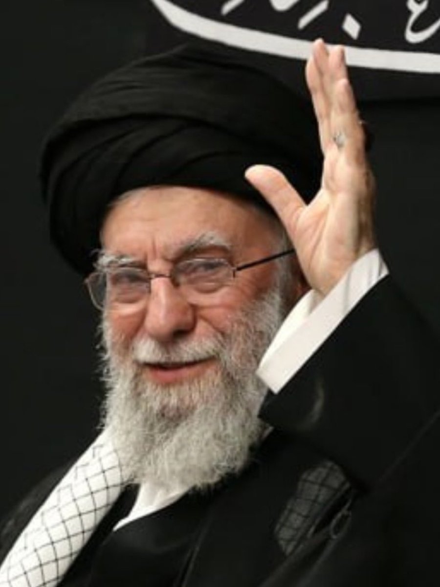 kaveheii's tweet image. امشب بیشتر از حضور آقا این سرحال بودنشون بود که مزدوران حلقه به گوش اسرائیلی را سوزاند