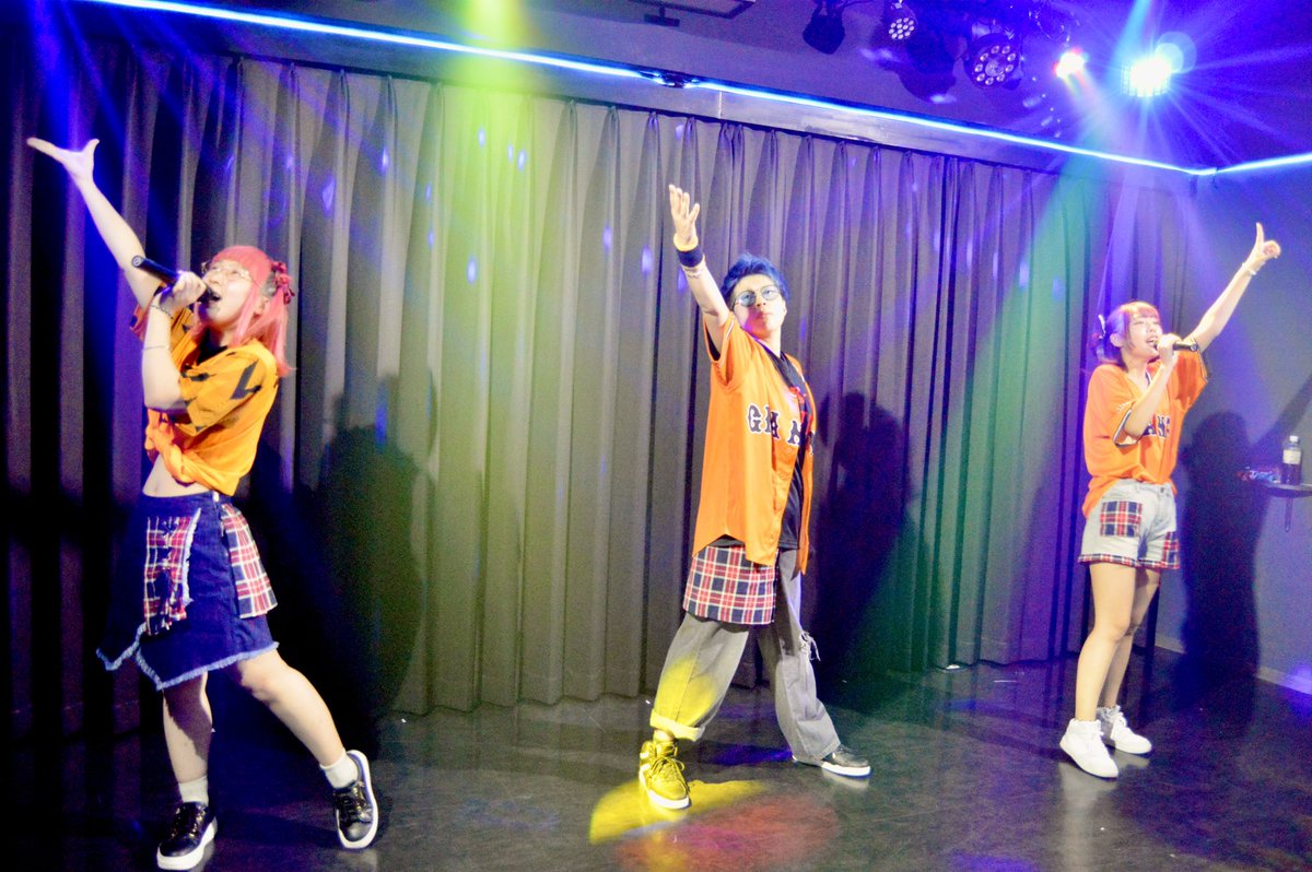 voyuyuov's tweet photo. 2025/06/29
京都木屋町 #LiveStudioCandy
#MagicDream #マジドリ ⚾️
#ATSUKI @AtsuKi_CMD09
#叶なつき @natuki_CMD
#羽宮志織 @sioriHanemiya
#CharMagicDream(#CMD) https://t.co/5SgMLoX9jR