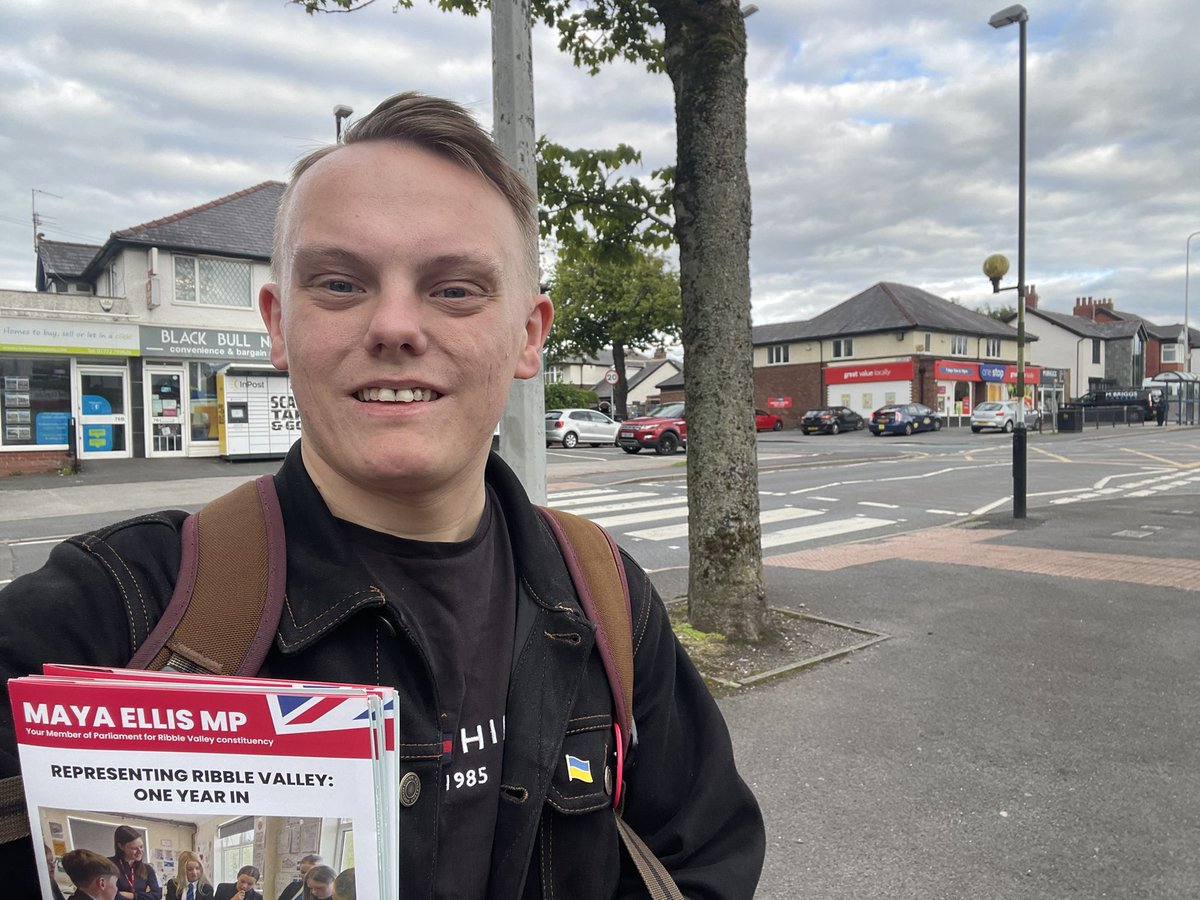 connord_291's tweet image. One year on from an unprecedented win - out in Fulwood, #Preston today delivering leaflets and speaking to residents about the first year of a Labour MP in Ribble Valley.
High praise for the work of our active, local MP 🌹