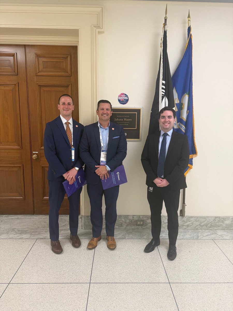 Ryan had a busy week of meetings with:
 
Smirk and Dagger on the negative impact Trump tariffs
 
Oceana on the Reducing Waste in National Parks Act
 
American Medical Manufacturers Association on access to supplies for national preparedness,
 
Finseca on support for financial