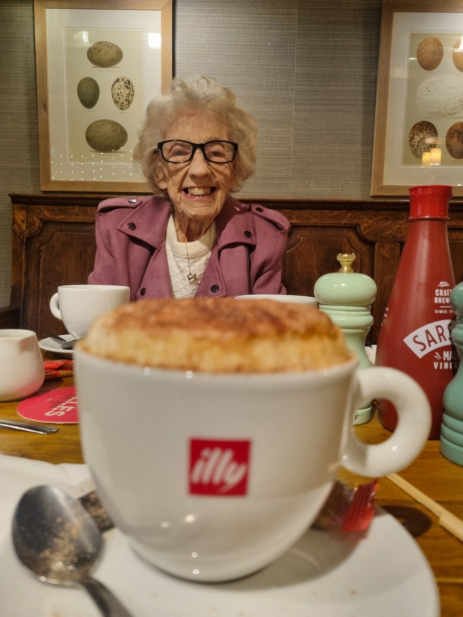 AlvinASBO's tweet image. Mum took Granny out for lunch today π»
She's 91 (Granny not Mum πΉ) and not in the best of health.
She's not up to visiting us much, but when she does we make sure we cover her in fur πΉπΉπββ¬πββ¬πΎπΎ