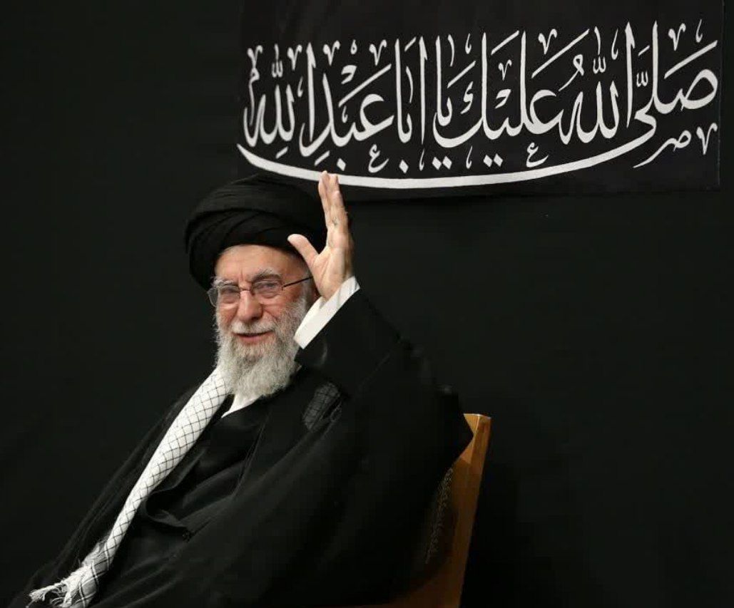 امام سید علی خامنه ای با اقتدار از جنگ برگشته.. 
لایک و منشن یادتون نره
سلامتی رهبر شجاع ایران صلوات
#فالو_حمایتی #لبیک_یا_خامنه_ای