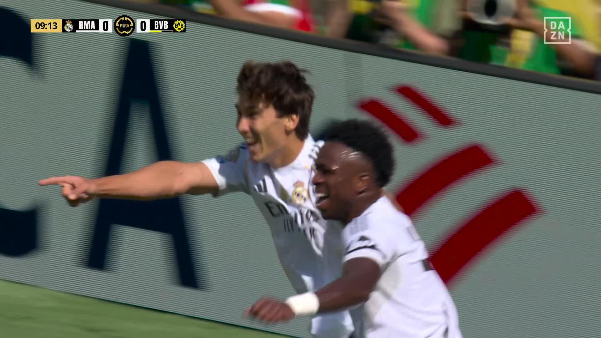 ⚽ GONZALO GARCÍA STRIKES EARLY!10th minute, 4th goal of the tournament — this young man is on fire! 🔥