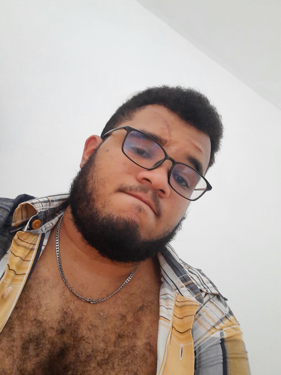 I wear glasses too btw, but usually I take pics without them
🫠