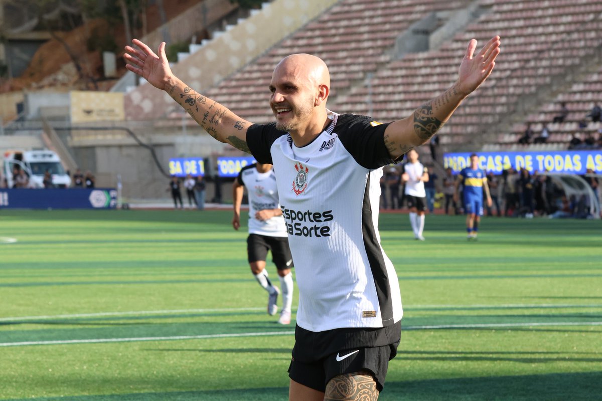 "GOSTINHO DE QUERO MAIS".

Tite participou do evento festivo Corinthians Legends x Boca Legends, se emocionou com o reencontro com a torcida no Pacaembu e mandou essa no fim do jogo: "Gostinho de quero mais".

📷 Agência Corinthians 

#Corinthians
