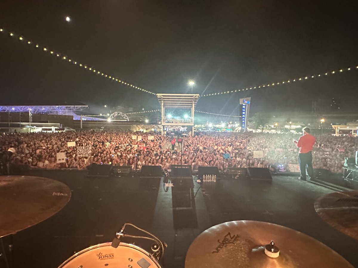 this was my first time headlining my own stage and I will never forget this moment. You were so kind to me and it was such an amazing night because of you. You could have been getting drunk looking at fireworks at 10pm on 4th of July and you chose to spend it with me. THANK YOU.