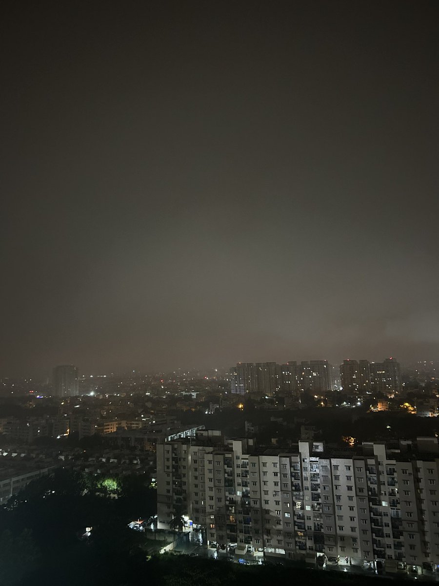 kyachad's tweet image. bangalore is a mood  :)