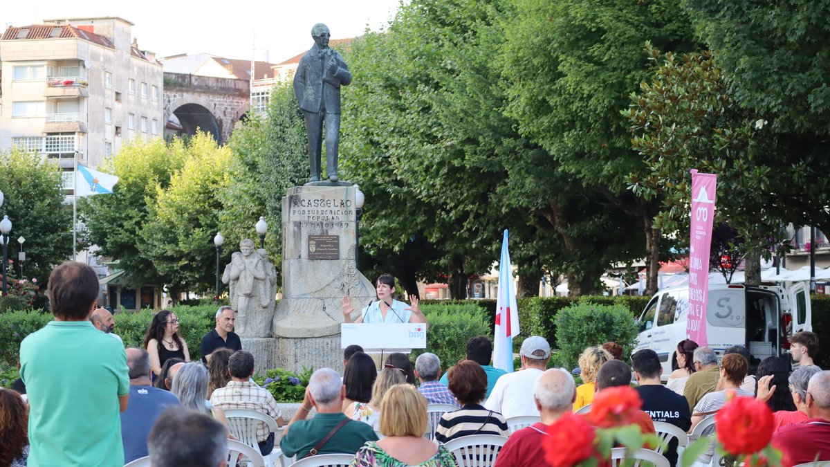 anaponton's tweet image. Xunto ás compañeiras e os compañeiros de Redondela e Pazos de Borbén, 'quentando motores' para a celebración do Día da Patria.
Orgullo de militancia!💙