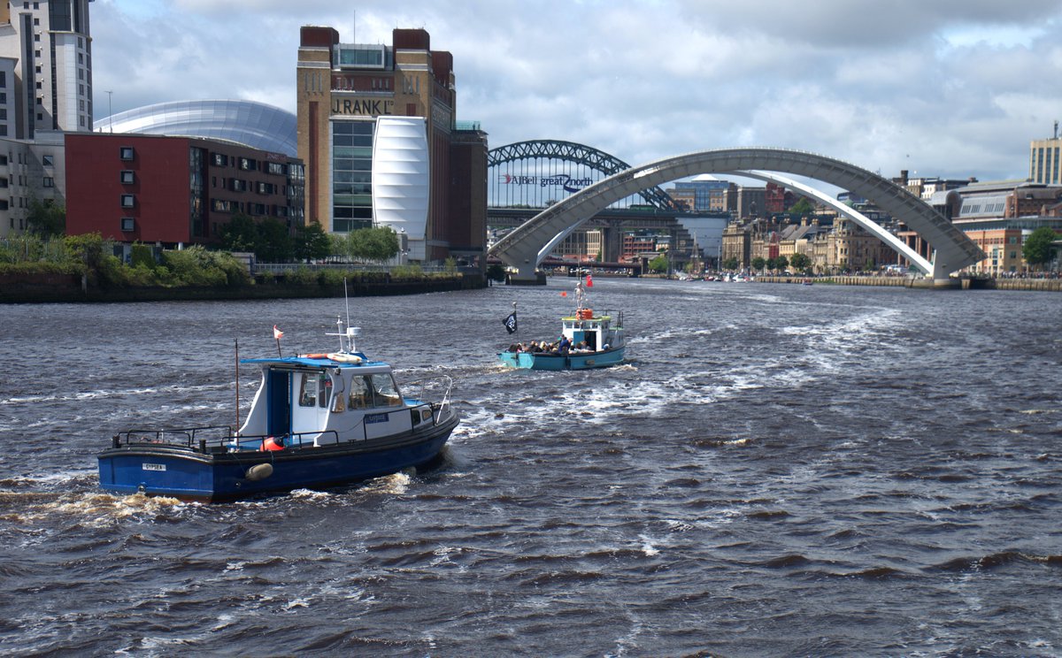 jac61941964's tweet image. A busy Newcastle Quayside Saturday the 5th of July.
#boats
#Newcastle
#Tyne