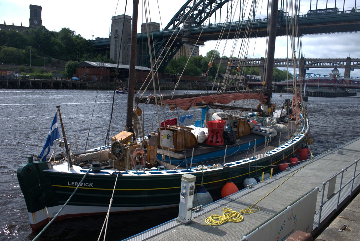 jac61941964's tweet image. A busy Newcastle Quayside Saturday the 5th of July.
#boats
#Newcastle
#Tyne