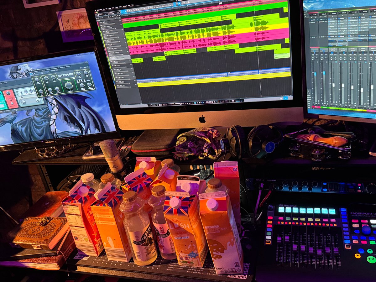 Some artists drink beer, some whisky, some vodka, some rum and some meths🤷🏻‍♂️ to keep them going and get the creativity flowing.

Here at PS hq we drink something a bit different 😂😂

But it gets us there. New track soon 💙💜🖤