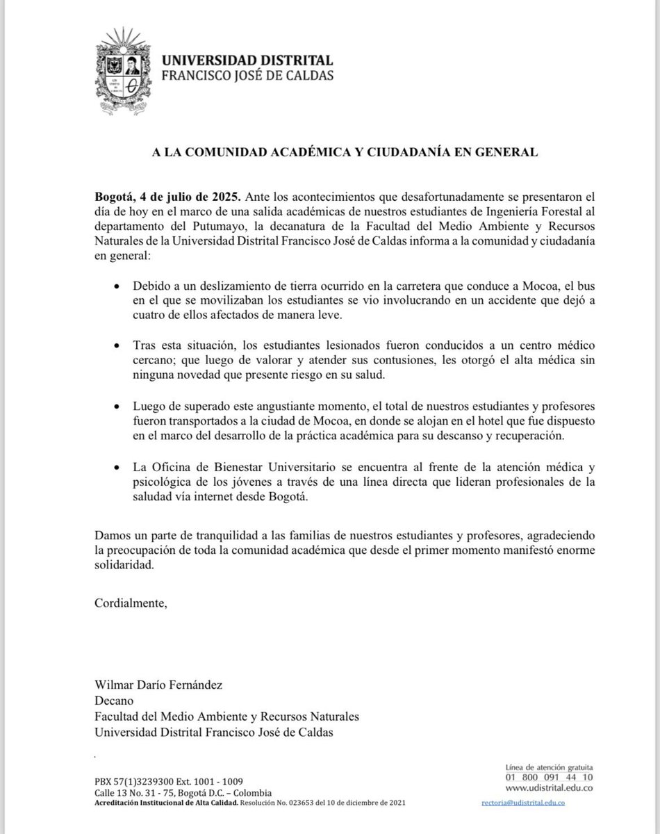 DIANNYMARCELA's tweet image. No solo son los ríos que andan por las “nubes” en el sur del país, las excesivas lluvias han saturados los suelos, las pendientes y los taludes de las carreteras. Aquí el caso en la vía Mocoa-Pitalito, sector Verdeyaco que dejó cuatro estudiantes heridos, al caer un deslizamiento