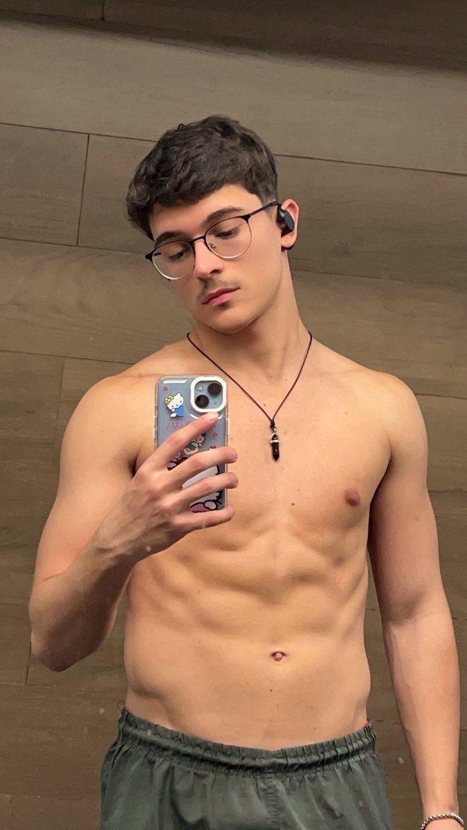 sabado dia de abs e de muito tesao