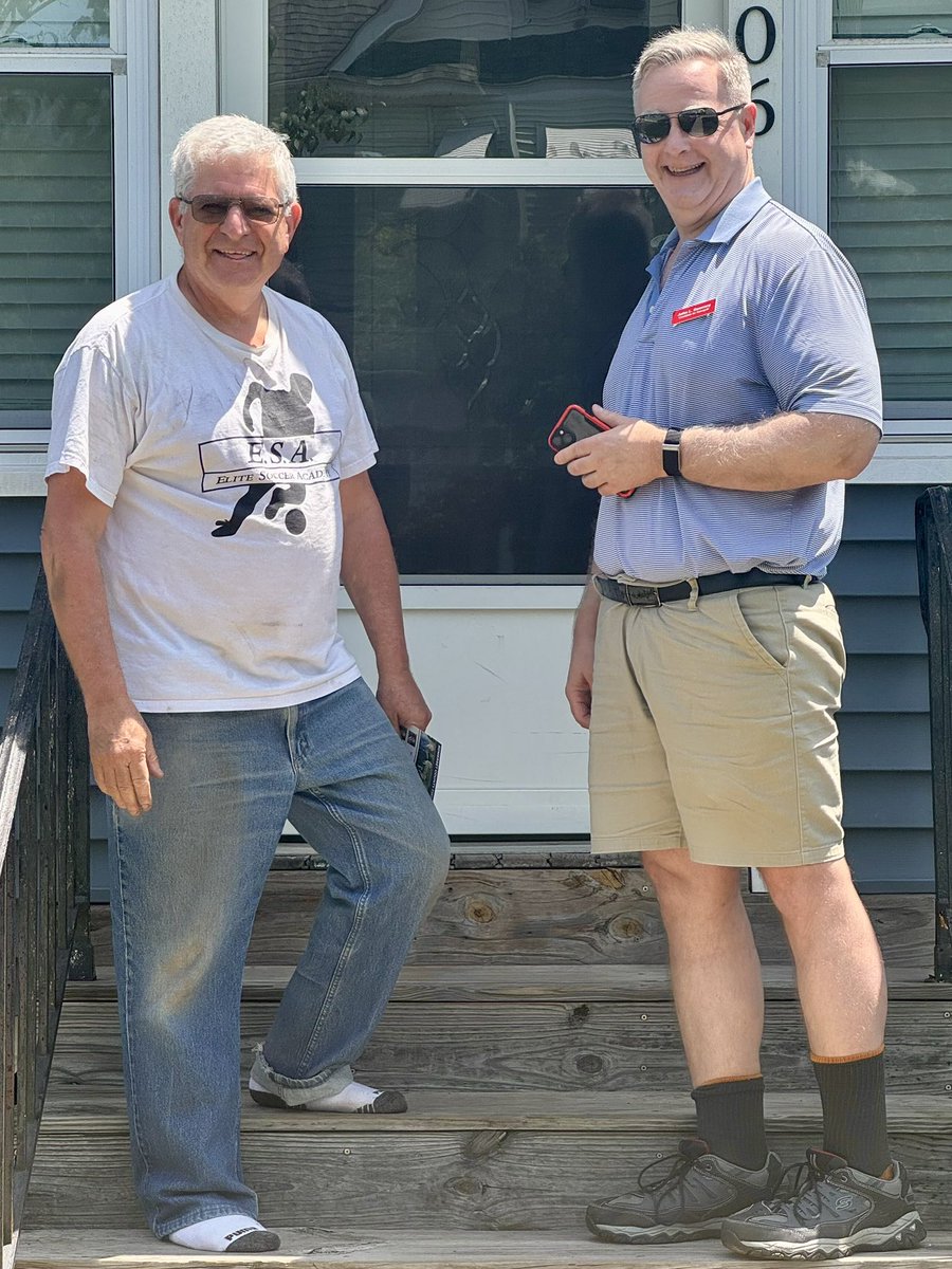 MSCM4Somerset's tweet image. The team was out on a toasty afternoon in Bound Brook, knocking doors and asking residents for their vote!
🇺🇸 Vote @Jack4NJ for Governor
🇺🇸 Vote Manochio, Sweeney, Cuozzo & Mayorga for Somerset County