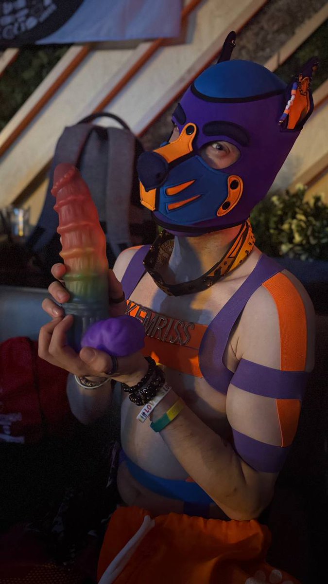 Kemriss won a prize at <a href="/PupOutLondon/">Pup Out</a> ..... Who wants to see me use it... Or use it on me ? #pup #gaypup #pupper #yiff #dildo #sextoys