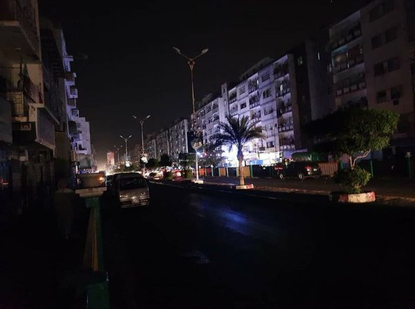 Amid a Scorching Heatwave… #Aden Residents Suffer as Power Outages Worsen

yemenmonitor.com/en/Details/Art…