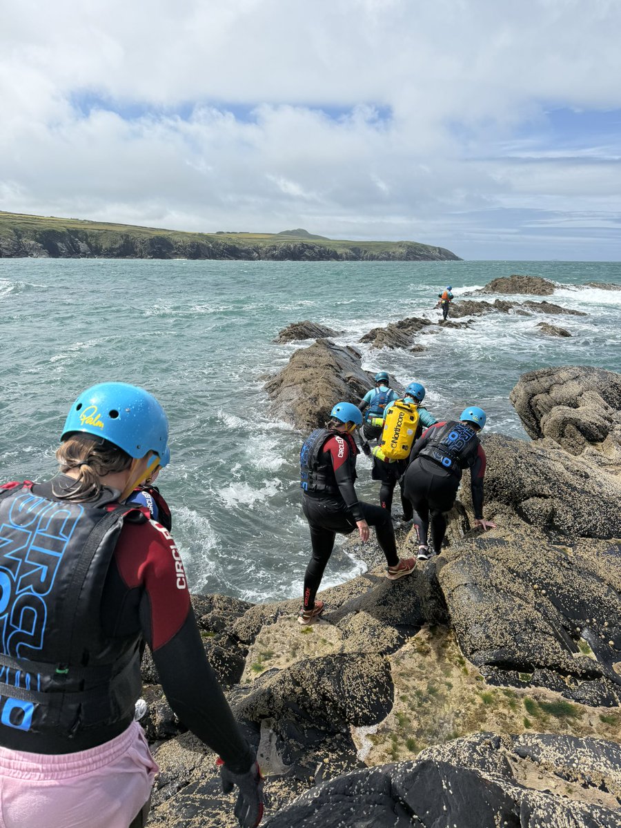 Morfa Bay Adventure tweet media