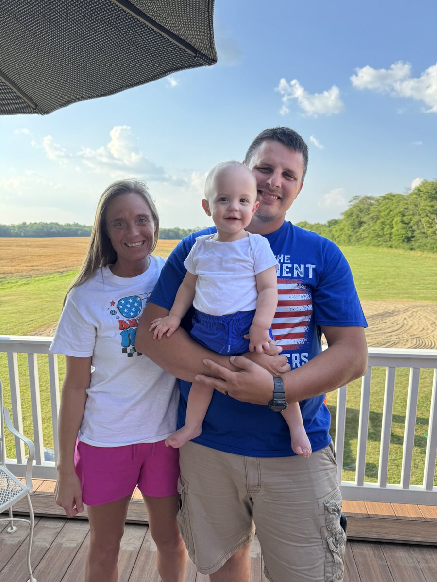 wendijo24's tweet photo. Celebrated the 4th with my favorite people🇺🇸❤️ #happybirthdayamerica #johnwayne #duke #jdubb https://t.co/btwYrPCmAL