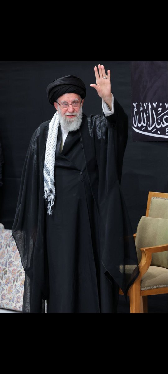yozarsef_83's tweet image. یار با صولت حیدر سوی خیبر آمد
چشم یعقوب مرا یوسف دیگر آمد
پیر ما دست ابالفضل نگهدارش باد
که جوانانه به دلداری لشکر آمد...
#لبيك_يا_خامنه_ای
