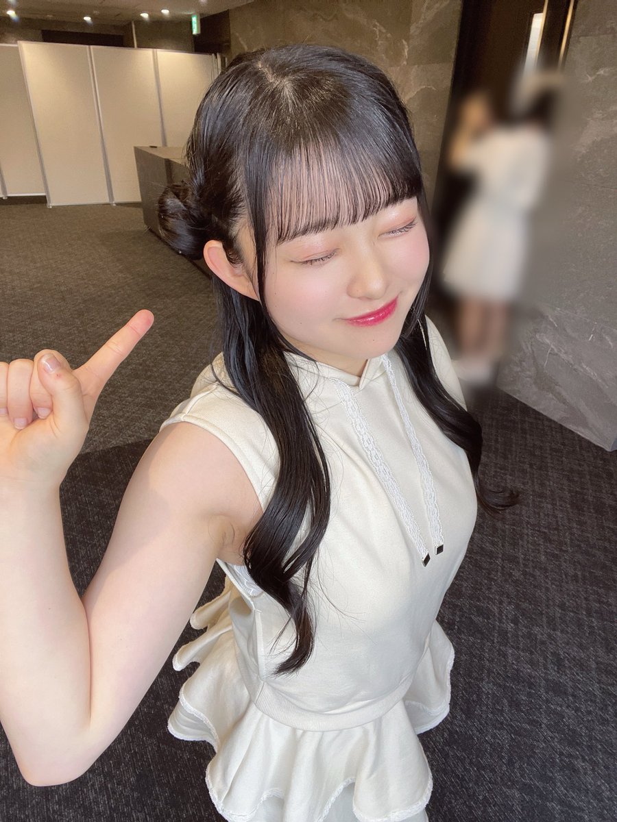 ♡ #オンラインお話会 ♡
ラストありがとうございました🤍

望叶さん×<a href="/EATME_tweet/">EATME</a> さんコラボのお洋服を着たよ›⩊‹✨

この服ほんとにかわいい…一目惚れして即買いした😻💯

髪型はくるみちゃん！自分でやるの大変だったけどかわいい！！♪ ♡