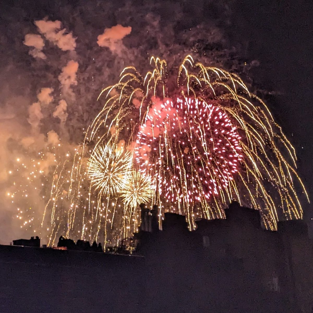 EllenHa57773753's tweet photo. Big Beautiful Fireworks from Our Big Beautiful Independence Day 2025! https://t.co/hFFbNZEOcN