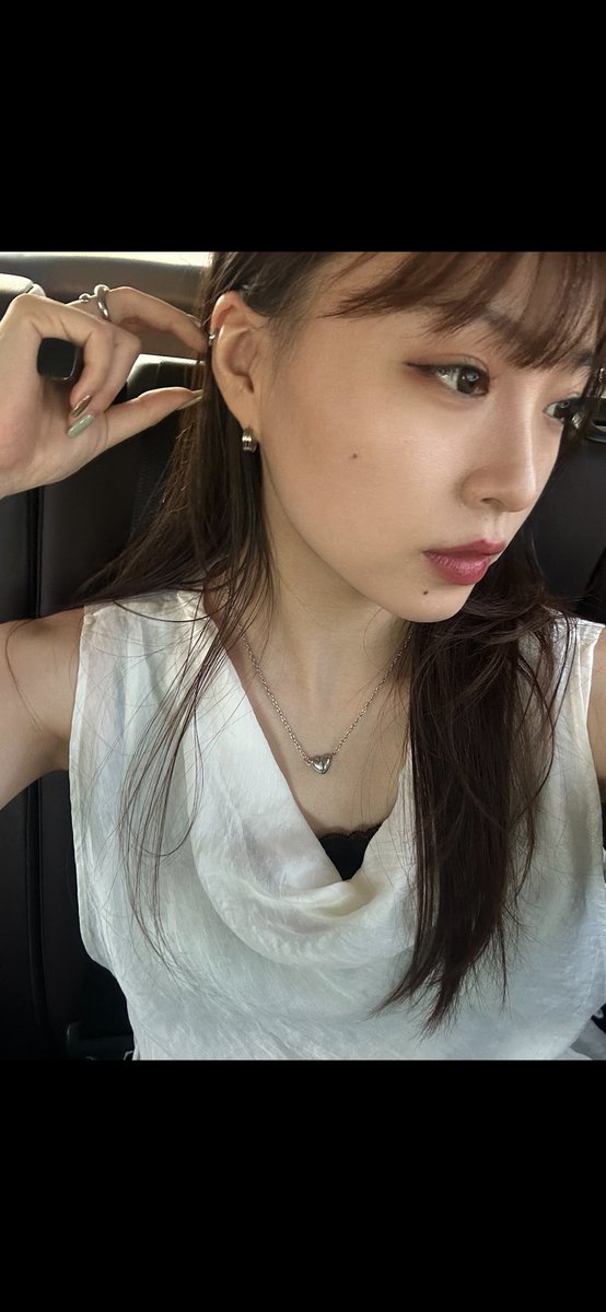 warabimochijian's tweet photo. 最近買ったお気に入りトップス https://t.co/blEOQlfRXf