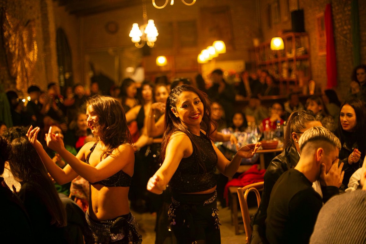 Carmen de Patagones. La Escuela de Danza "Etana Maat" organizó la Noche Árabe en "La Casa de lado"
Fotos: Pablo Leguizamón
rionegroenfotos.com.ar
"Las imágenes que cuentan".
#Viedma #viedmapatagones #RioNegro #patagoniaargentina #patagones #danzaarabe #danza