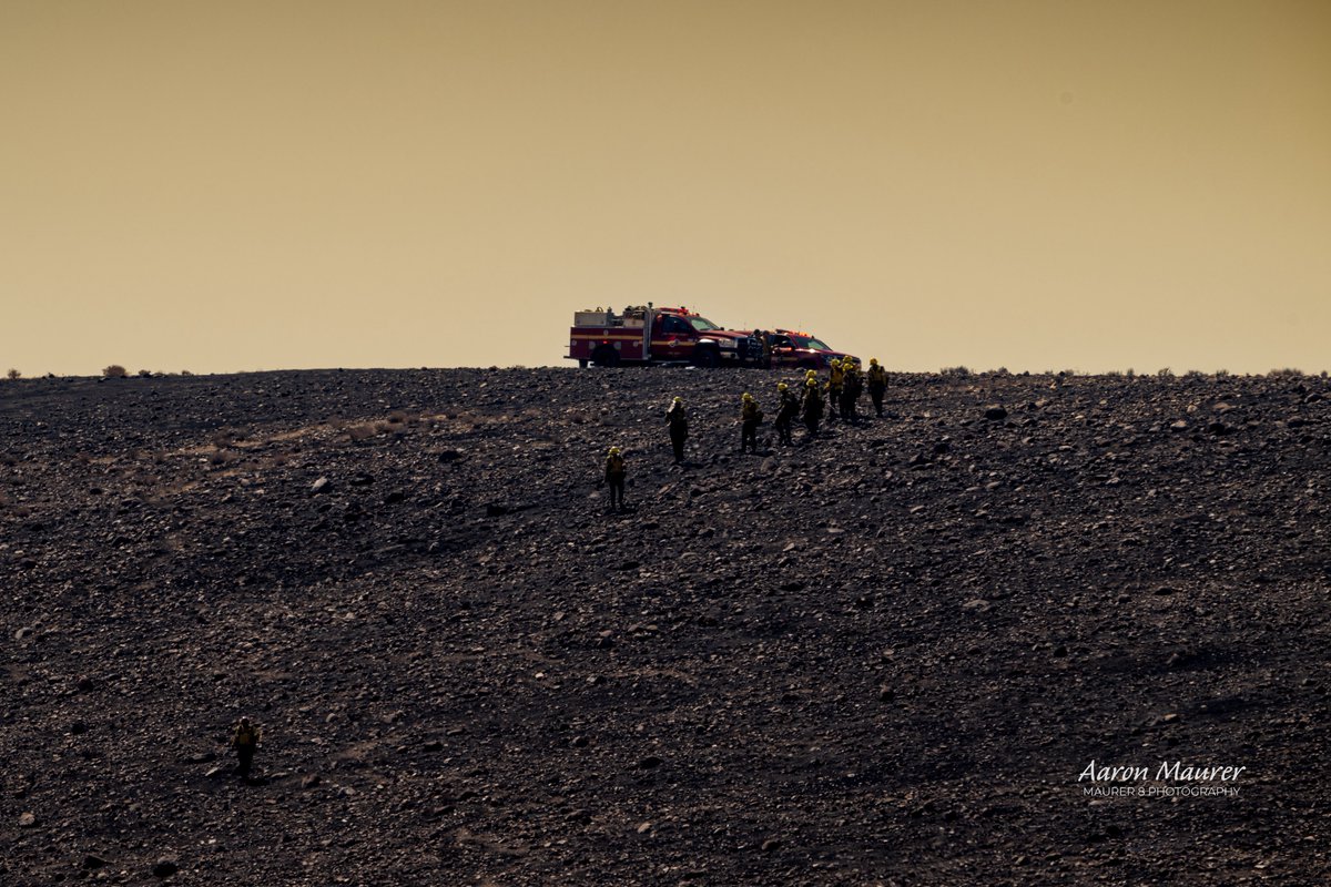 maurer8photo's tweet image. A couple photos from today’s brush fire near Lancaster, CA. LACoFD, @Lacofdairops, and @kerncountyfire worked together on the #mariafire
#lacofd #kcfd