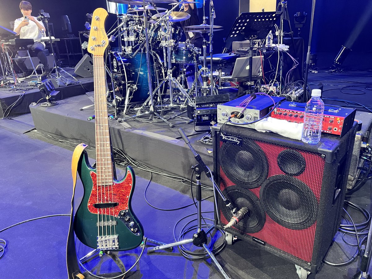 T-SQUARE@葛飾シンフォニーでした！
とても音も良くて会場の雰囲気も
お客さんの反応も良くて演奏もみんな素晴らしかったです！
しれっと販売していたコーヒーもたくさんの方に届いたようでどうもありがとうございます🙏
また来月からはライブハウスツアーがありますので何卒よろしくお願い致します！