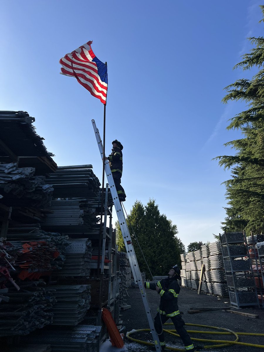 ZONE3PIOs's tweet image. A few more photos from the Frager Rd incident: As @PugetSoundFire firefighters approached to take down the flag, thinking it had melted, it suddenly unfurled and began to wave proudly in the sunlight.