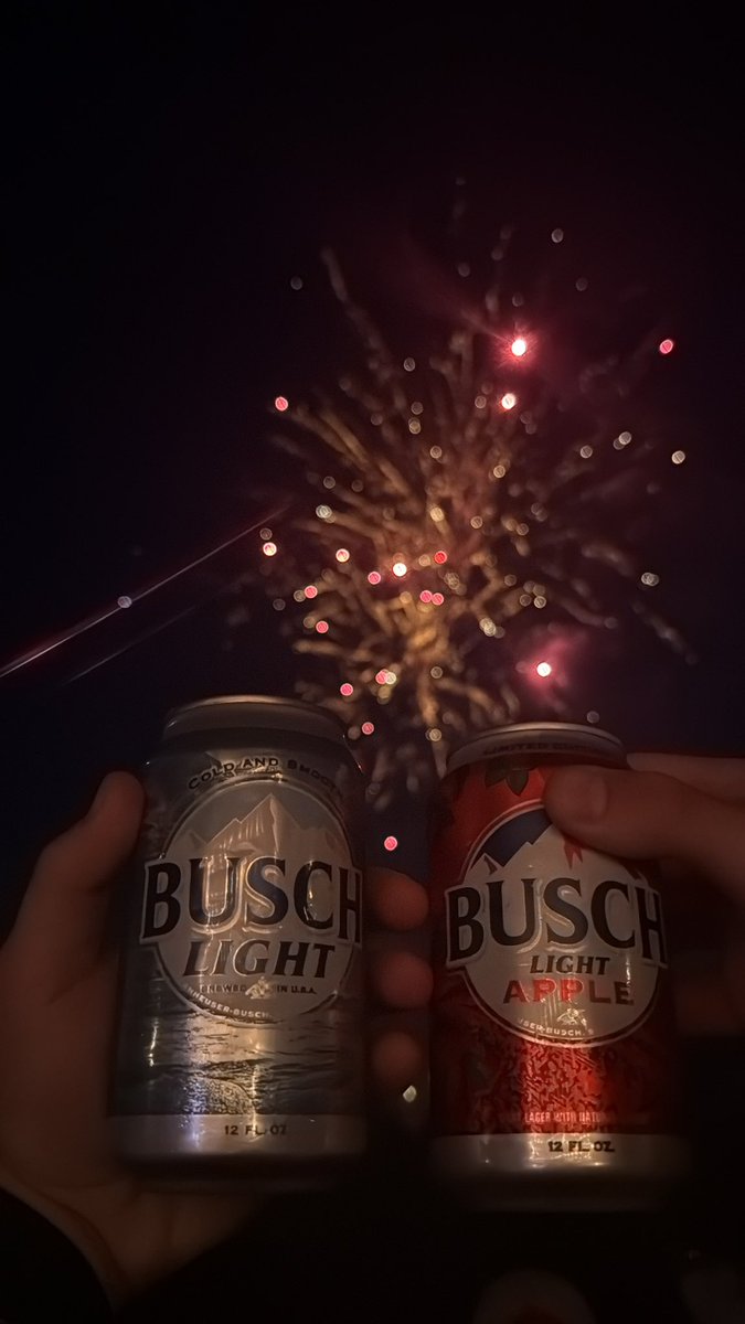 wildlingslayer's tweet image. Ik the left hates to see some white boys still celebrating the 4th a day after #expand