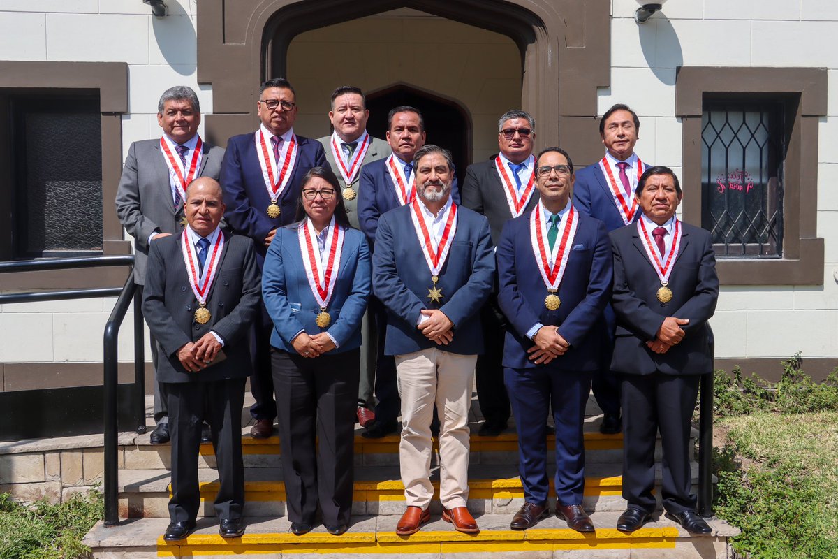 JUDECAP_OFICIAL's tweet image. 🔵🇵🇪 #NotaDePrensa | RAÚL CANELO RABANAL, DECANO DEL CAL, ASUME LA PRESIDENCIA DE LA JUDECAP

➡️Leer nota de prensa: tinyurl.com/36jbt5c7