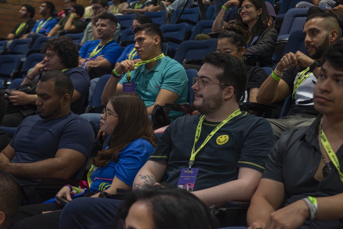 pyconcolombia's tweet image. This is how PyCon Colombia 2025 is unfolding 📸🐍
Here are some highlights from the day: talks, connections, learning moments, and experiences that reflect the heart of this community.
Thank you to everyone who’s been part of this event.
#PyCon #PythonLive #PyConColombia
