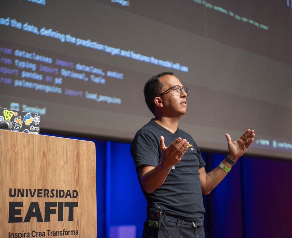 pyconcolombia's tweet image. This is how PyCon Colombia 2025 is unfolding 📸🐍
Here are some highlights from the day: talks, connections, learning moments, and experiences that reflect the heart of this community.
Thank you to everyone who’s been part of this event.
#PyCon #PythonLive #PyConColombia