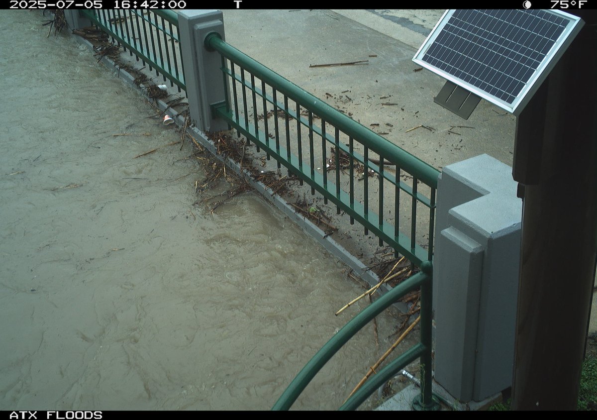 Waller Creek at E. 45th Street in Austin via <a href="/ATXfloods/">ATXfloods</a>