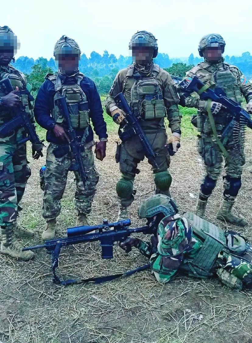 Erwan_reverend's tweet photo. Les #FARDC et les services de renseignement travaillent en silence avec le professionnalisme et la résolution. Le président #Tshisekedi a beaucoup investi dans l'armée. 

#FARDC  #RDC https://t.co/BY9W82pnXO