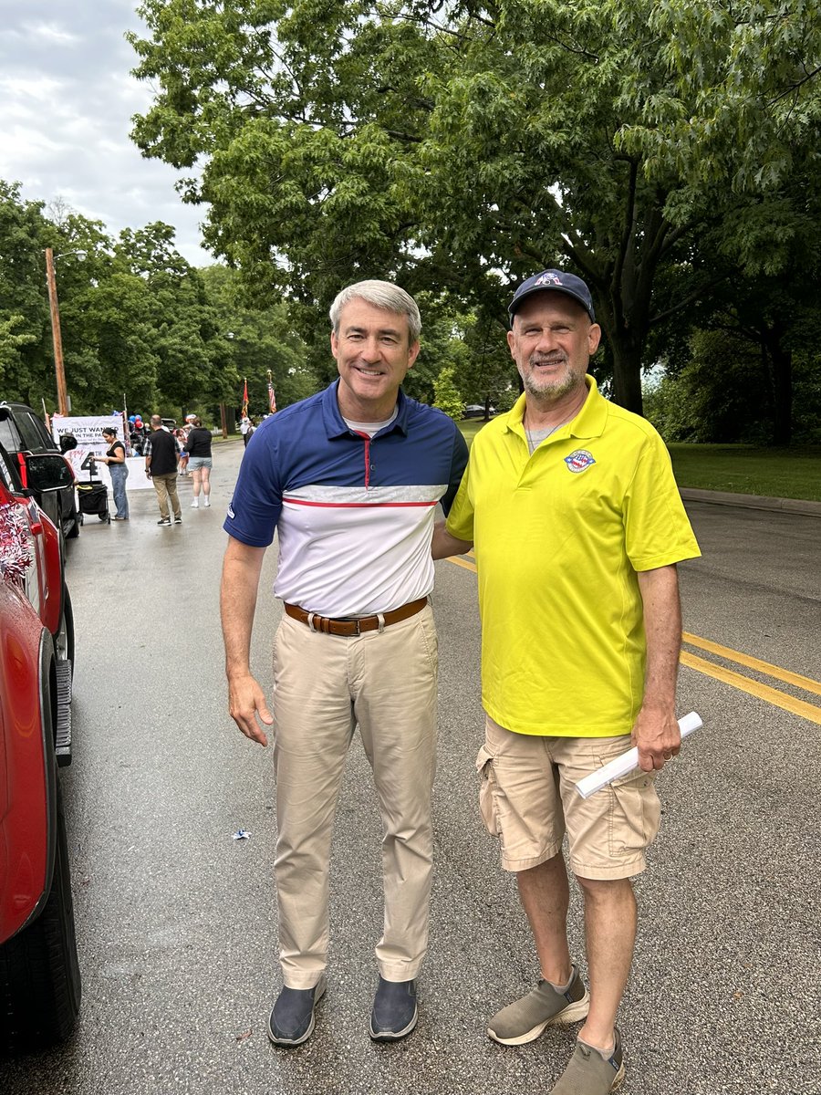 SenHutton's tweet image. Great time at our community #IndependenceDay parades in Wauwatosa, Brookfield and Pewaukee!