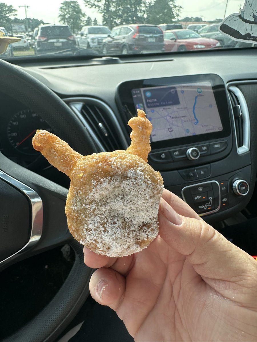 CSPodcast21's tweet image. My Deep Fried Surprised Pikachu!!!
#Pokemon #NerdLife #Pikachu #CountyFair