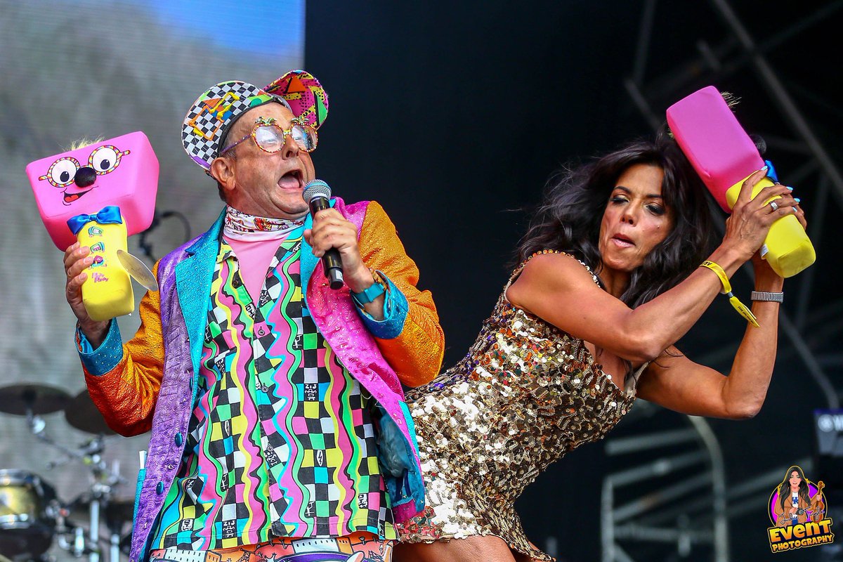 Timmy Mallet and the lovely <a href="/JennyPowellTV/">Jenny Powell 🌸</a>  on stage at Brit Fest today