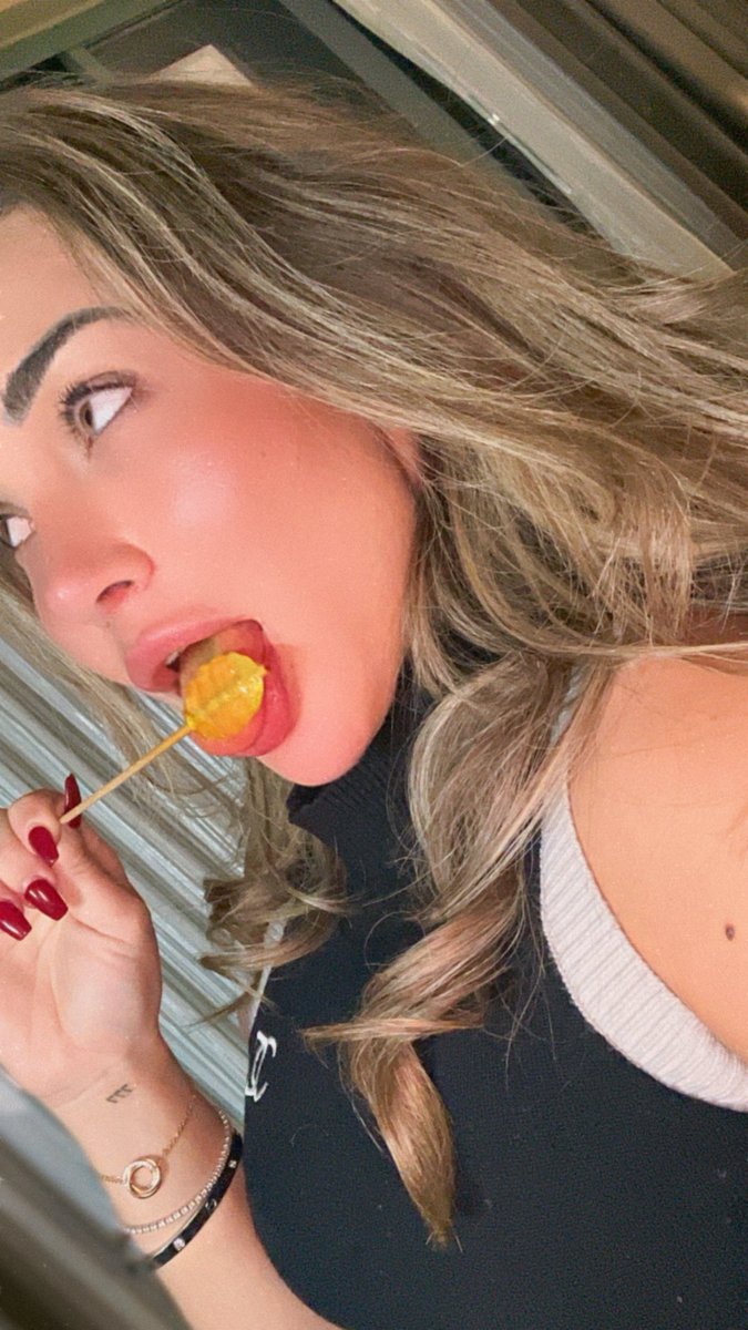 Ember Ross (@emberrossof) on Twitter photo 