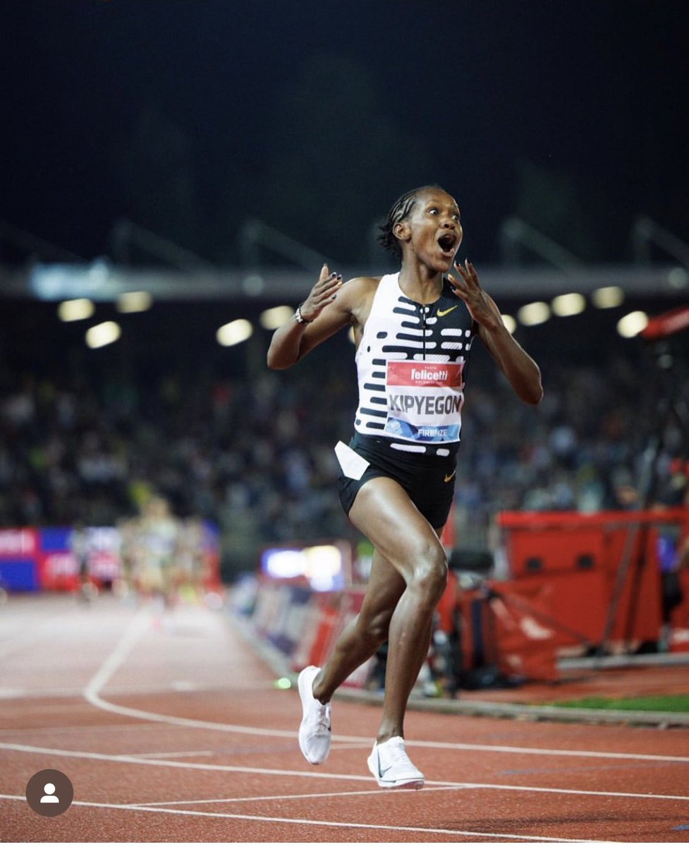 A WORLD RECORD.

Faith Kipyegon with a new 1500m WR