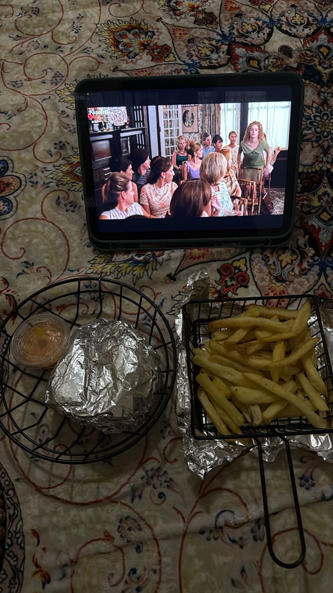 الاصدقاء نعمه 🤍🤍.