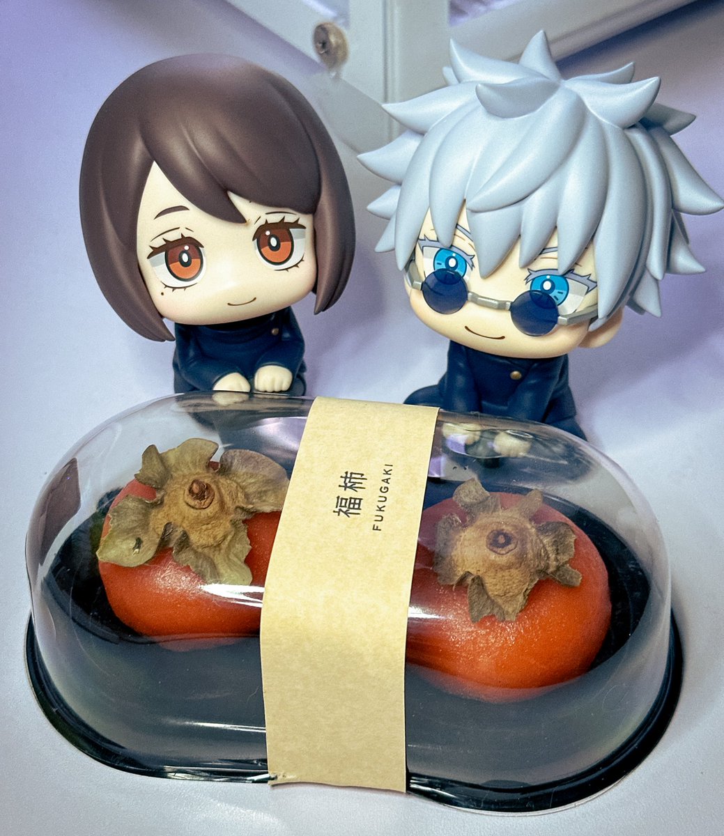 9063ringo's tweet image. Hope he shares his mochi with Shoko