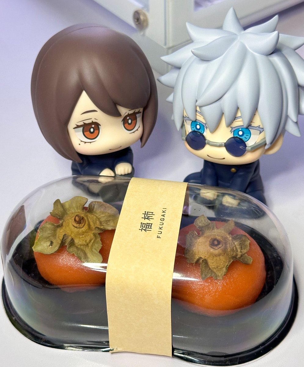 9063ringo's tweet image. Hope he shares his mochi with Shoko