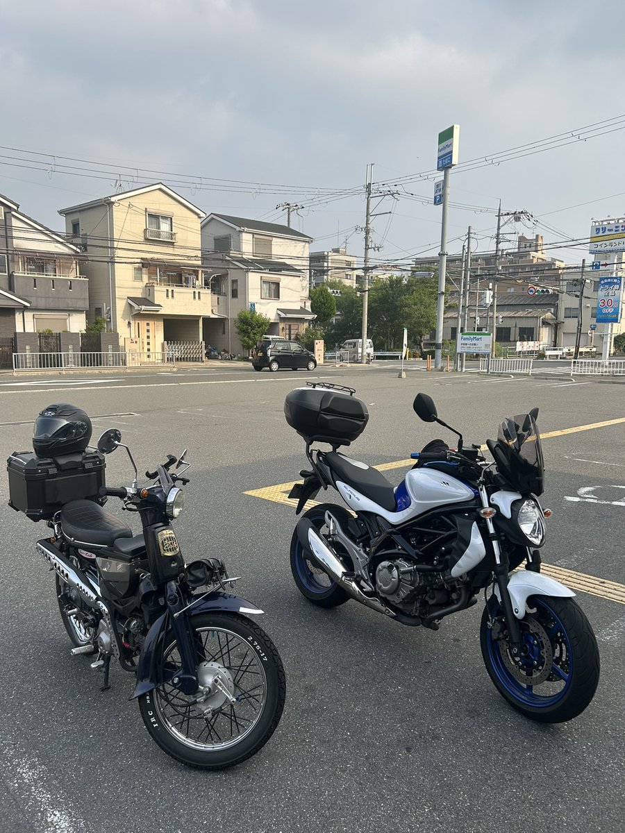 plenusdoor's tweet image. 目的地の違う知り合いと途中まで一緒にツーリング
九度山に向けてデッパツ
#九度山カブミーティング