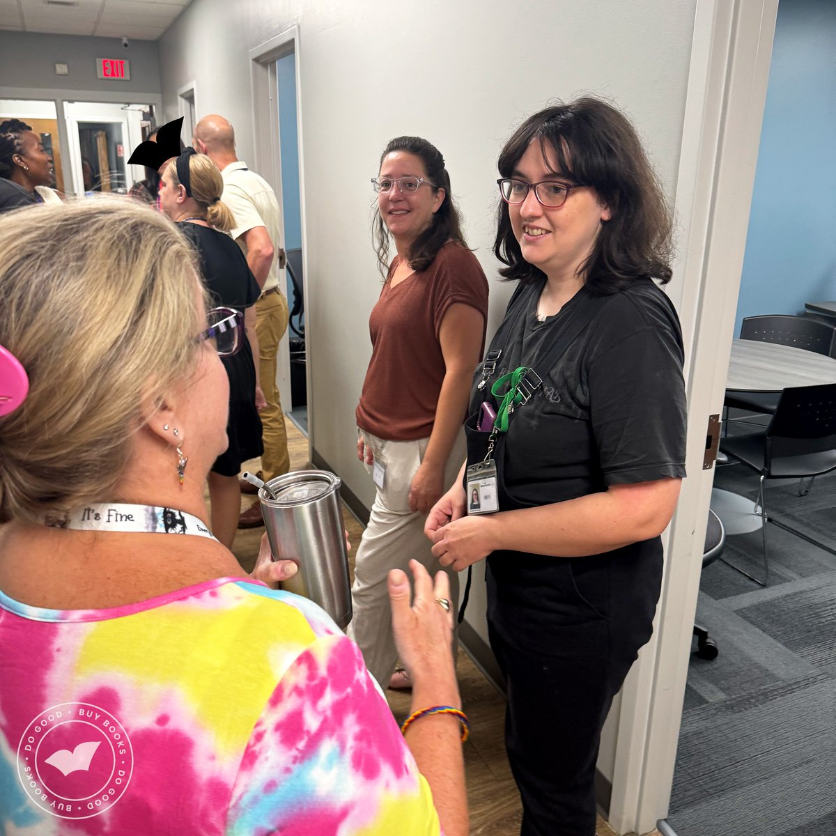 BWBooks's tweet image. Summer is here—what better time for a cookout? It was such a delight to bring our team together and reflect on the real impact each member has in our mission to support global literacy.
#betterworldbooks #buybooksdogood #teambwb #cookoutvibes #literacymission