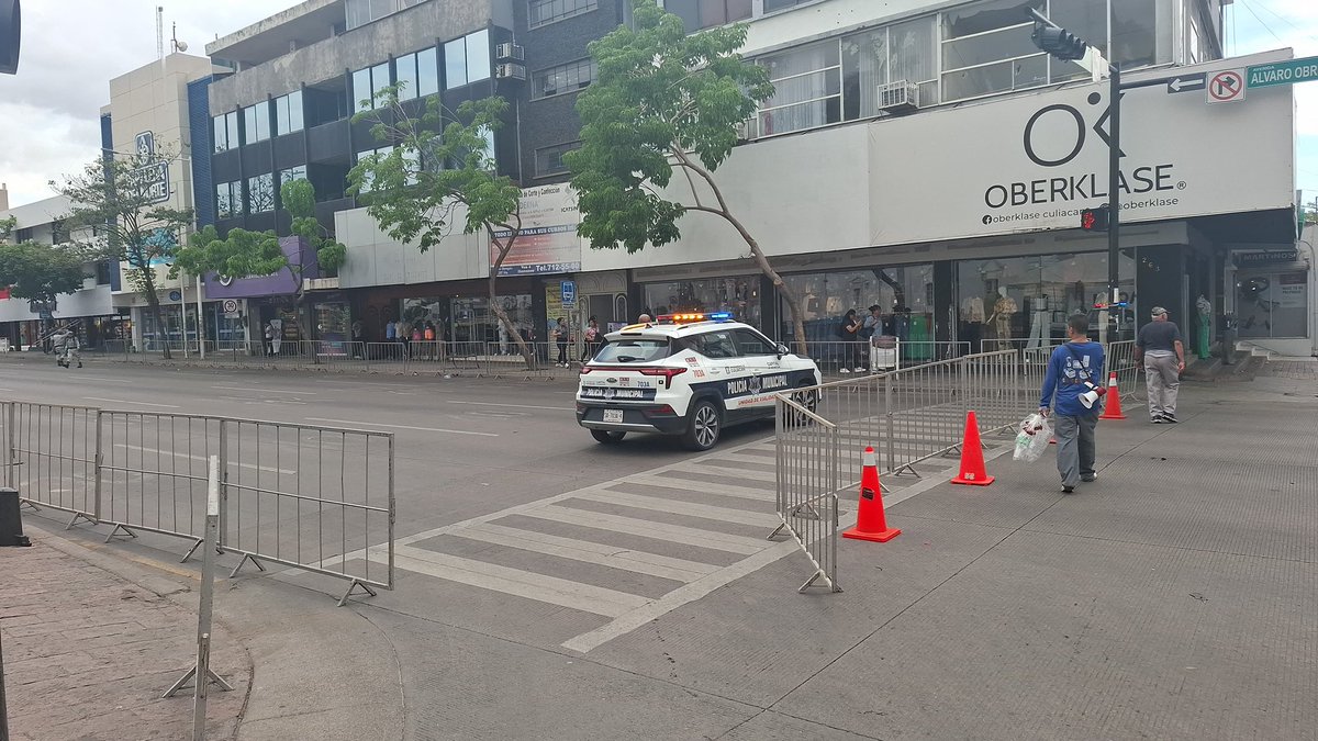 Cerrarán vialidades 

facebook.com/share/154HkRVq…