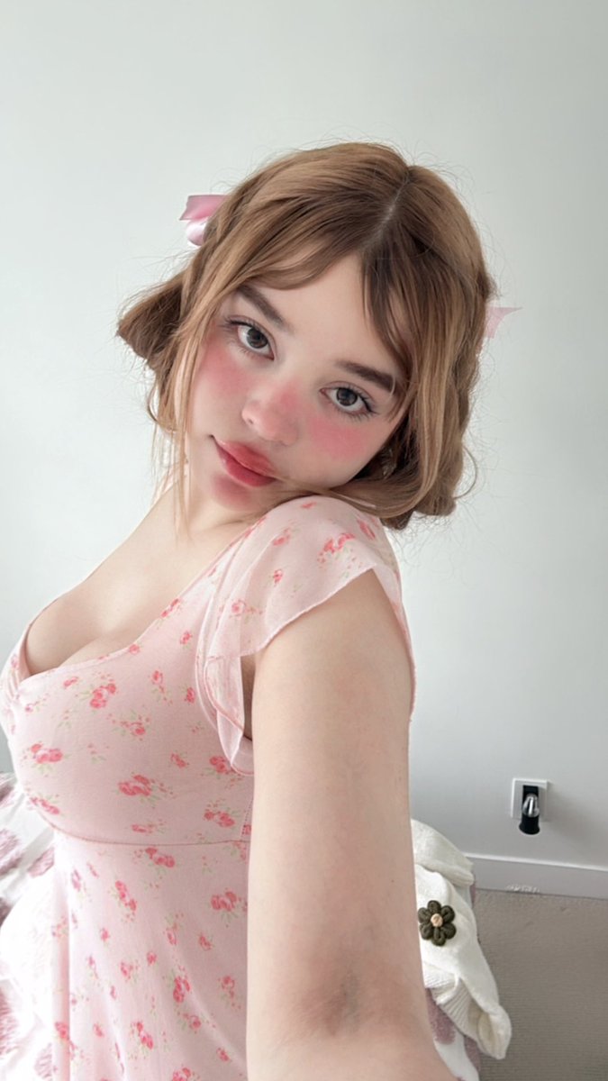 Sarah Sophia 🩷 (@iimssarah) on Twitter photo 