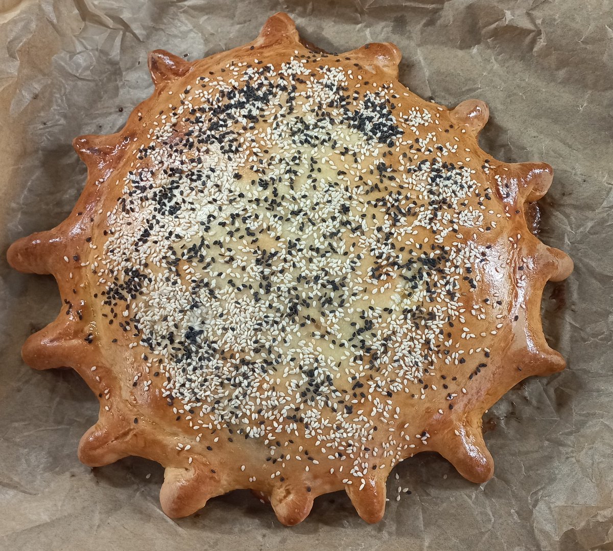 balletdoe's tweet photo. today i made a sun-shaped chicken pie with my mom https://t.co/NRjBUMO7BZ
